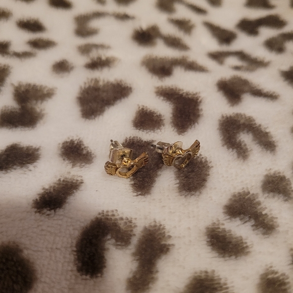 Gold Heart Wings Earrings Flying Heart Angel Studs - Picture 2 of 3
